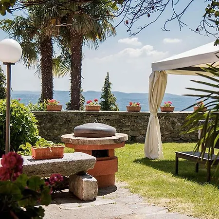 San Salvatore With Pool Apartment Massino Visconti